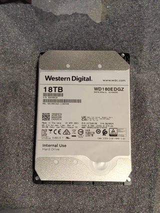 4x Discos Duros HDD 18TB WD WD180EDGZ