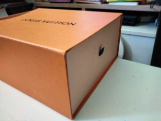 Caja Louis Vuitton para zapatos zapatillas