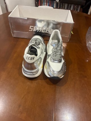 Golden Goose Caja Zapatillas