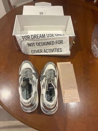 Golden Goose Caja Zapatillas