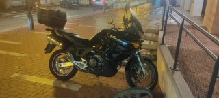 Honda Varadero XL 1000 Adventure.