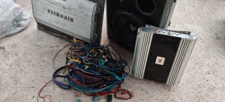 Amplificador Hifonics Zeus y JBL + Subwoofer