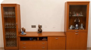 Mueble de comedor madera y cristal