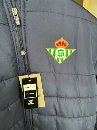 Chaquetón del Betis Talla S NUEVO