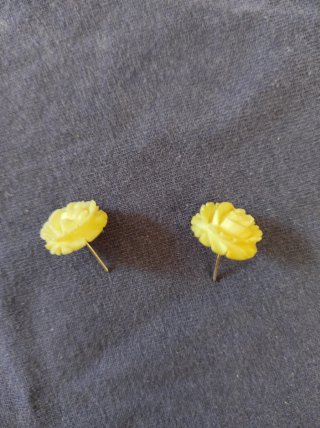 Pendientes antiguos rosa África