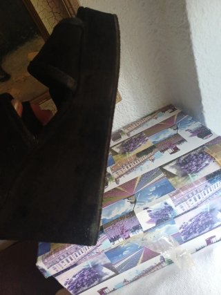 Zuecos altos vintage serraje negros