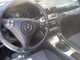 Mercedes-Benz Clase C 2005