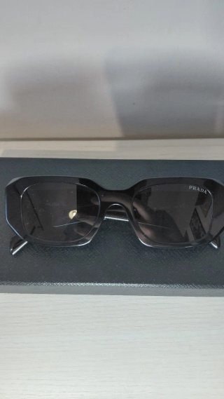 Occhiali da sole Prada neri