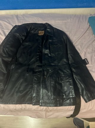 Chaqueta de cuero negra