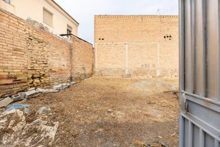 Terreno urbano  234m2, zona centrica tranquila