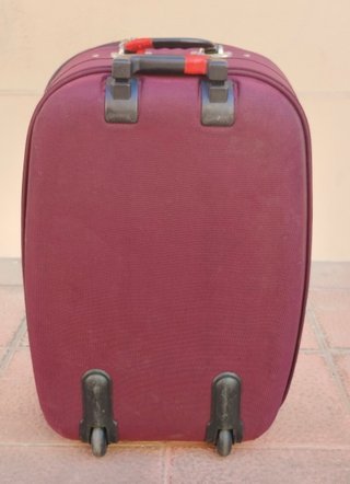 Maleta de viaje semirrígida burdeos