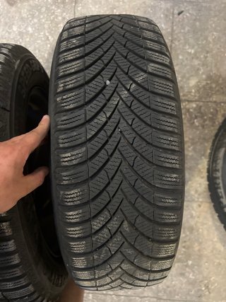 Llantas y neumáticos 205/55 R 16 H como nuevas 90%