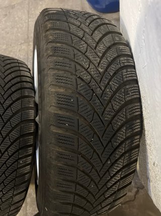 Llantas y neumáticos 205/55 R 16 H como nuevas 90%