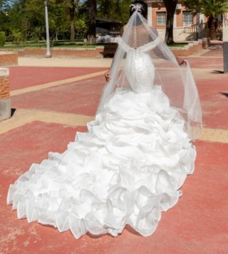 Vestido de Novia Sirena + velo de perlas