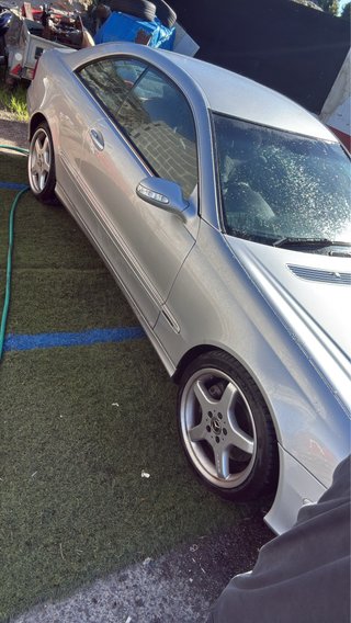 Mercedes-Benz  CLK 2005