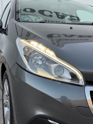 Peugeot 208 Allure 2016 ( 65.000 KM )