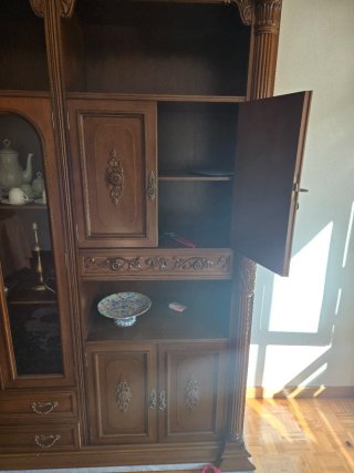 Mueble de salón madera y cristal