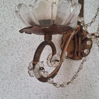 Lampada applique antica in metallo e vetro