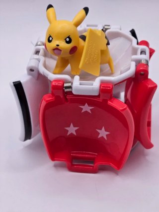 Pikachu Pokeball Juguete