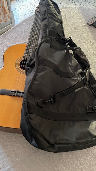 Guitarra española Admira modelo Paloma + Funda