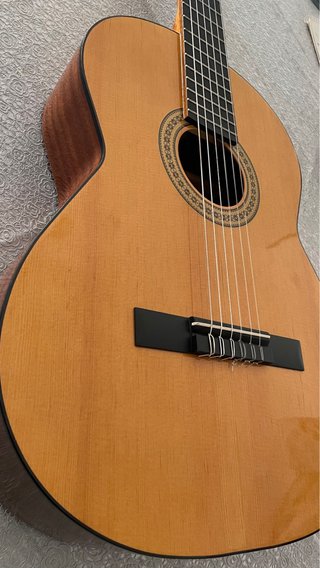 Guitarra española Admira modelo Paloma + Funda