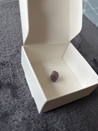 Rubí mineral natural