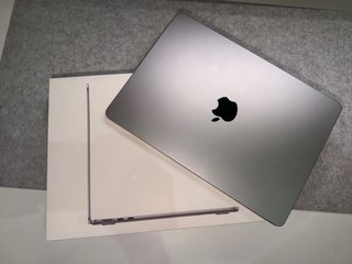 MacBook Air M3 Gris Espacial