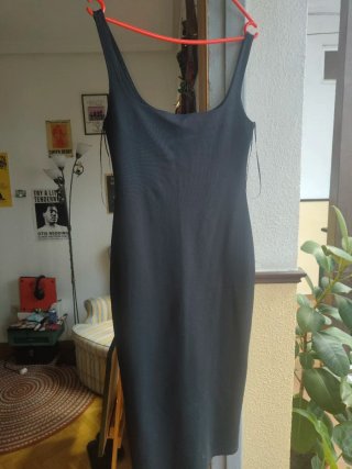 Vestido negro tirantes ejecutivo