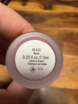 Rare Beauty Soft Pinch Blush Líquido Mat Bliss