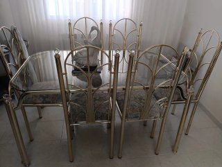 Silla metálica vintage dorada
