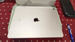 iPad Air 13 M2 Plata + Pencil pro + Magic keyboard