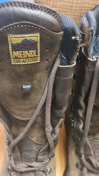 Botas Meindl Caza y Montaña de caña alta