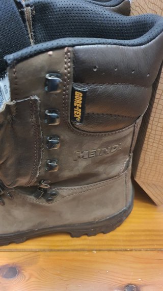 Botas Meindl Caza y Montaña de caña alta