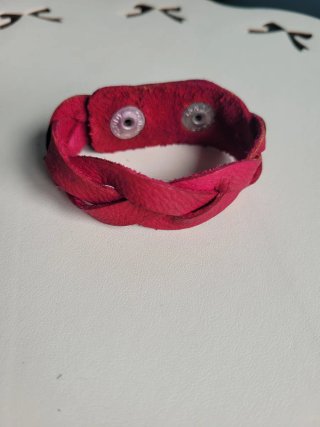 Pulsera de cuero trenzado