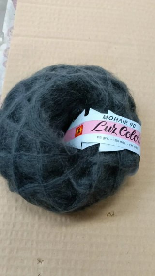 Lote 20 ovillos Mohair 90% gris
