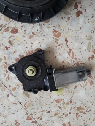 Motor Elevalunas Hyundai i30 Delantero Izquierdo