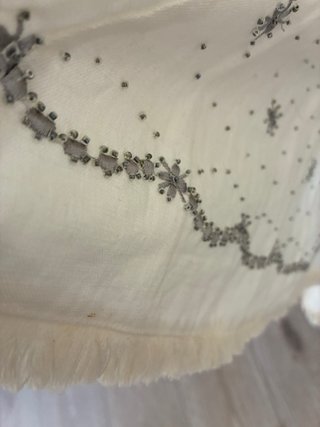 Conjunto Falda pedrería vuelo y Top gris