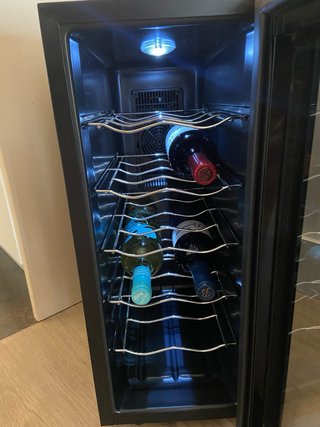 Nevera Orbegozo para hasta 12 vinos