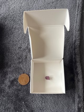 Rubí mineral en bruto