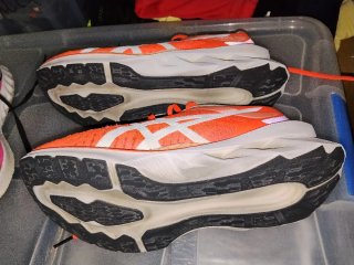 Zapatillas running Asics Naranja y Blanco