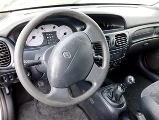 Centralita motor renault 8200044437 megane 1119843