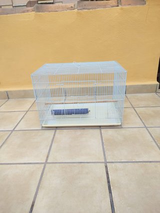 Jaula para pájaros blanca