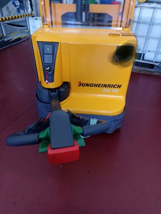 Apiladora Eléctrica JUNGHEINRICH/EJC 110