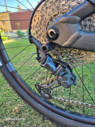 Bicicleta Focus THRON.2 Motor Bosch