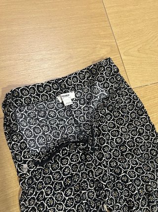 Pantalón fino estampado