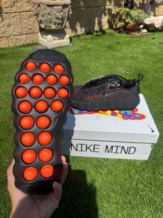 Nike Mind 002 Negro Naranja