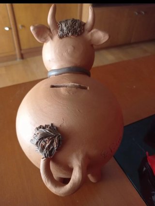 Hucha de barro figura de vaca