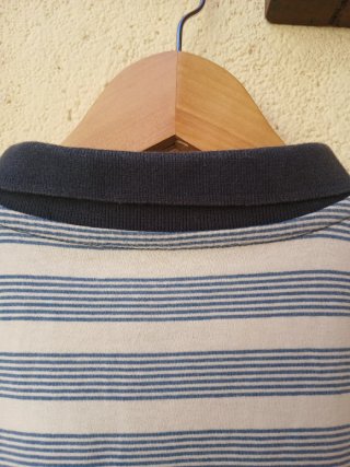 Polo rayas azul marino y blanco
