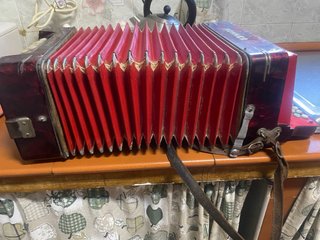 Acordeón Hohner Club III B Rojo