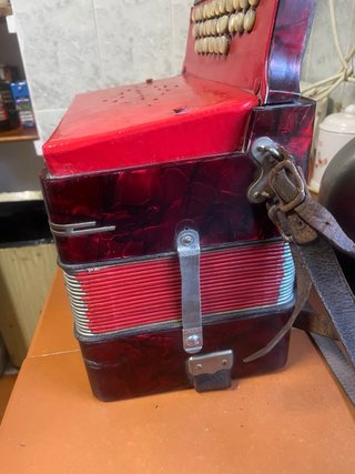Acordeón Hohner Club III B Rojo